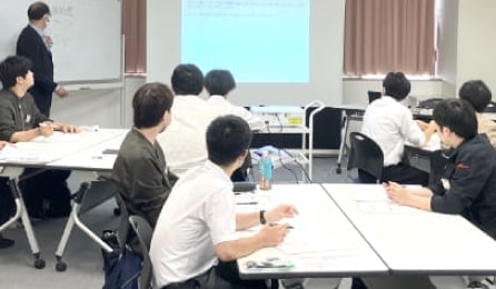 チーフ研修、昇級者研修、管理者研修など
